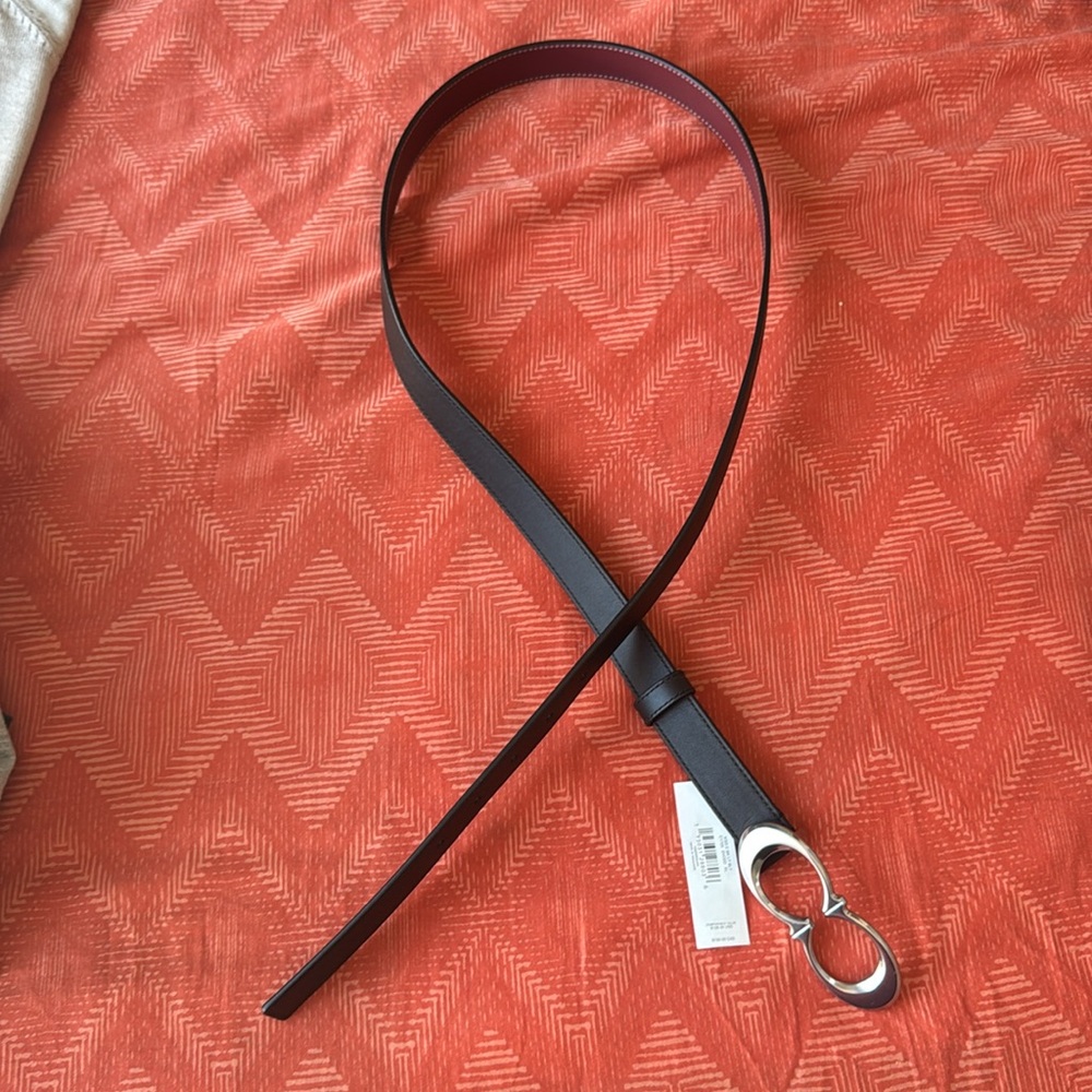 Women’s black leather Coach thin belt, Size: XL - Picture 2 of 6